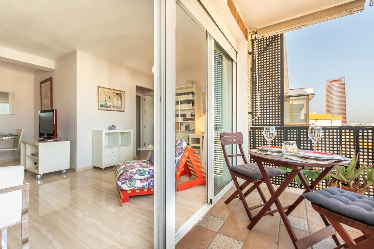 Apartmán Apartamento Desde El Cielo De Triana Sevilla Exteriér fotografie